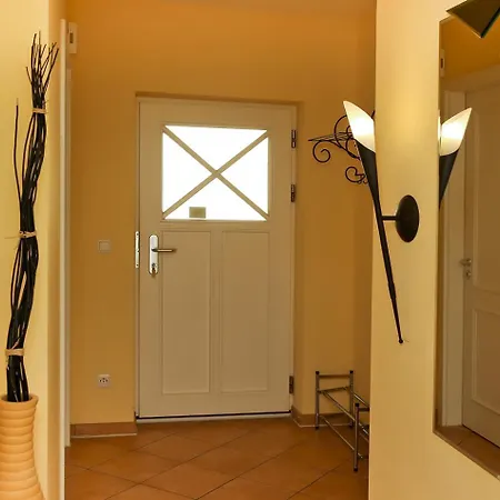 Laura 102 Apartment Kuehlungsborn